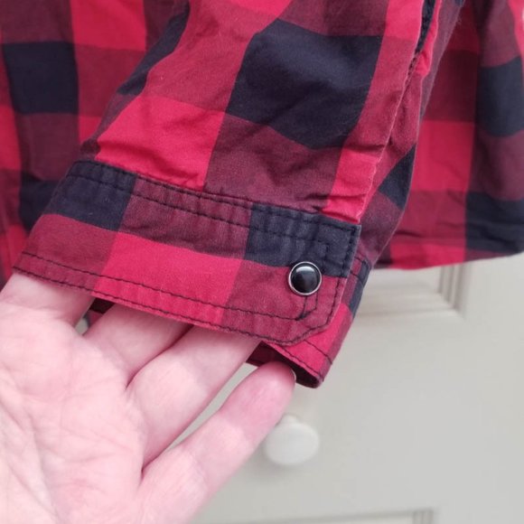 Reitmans red and black checkered plaid button front dress shirt with pockets - Picture 3 of 3